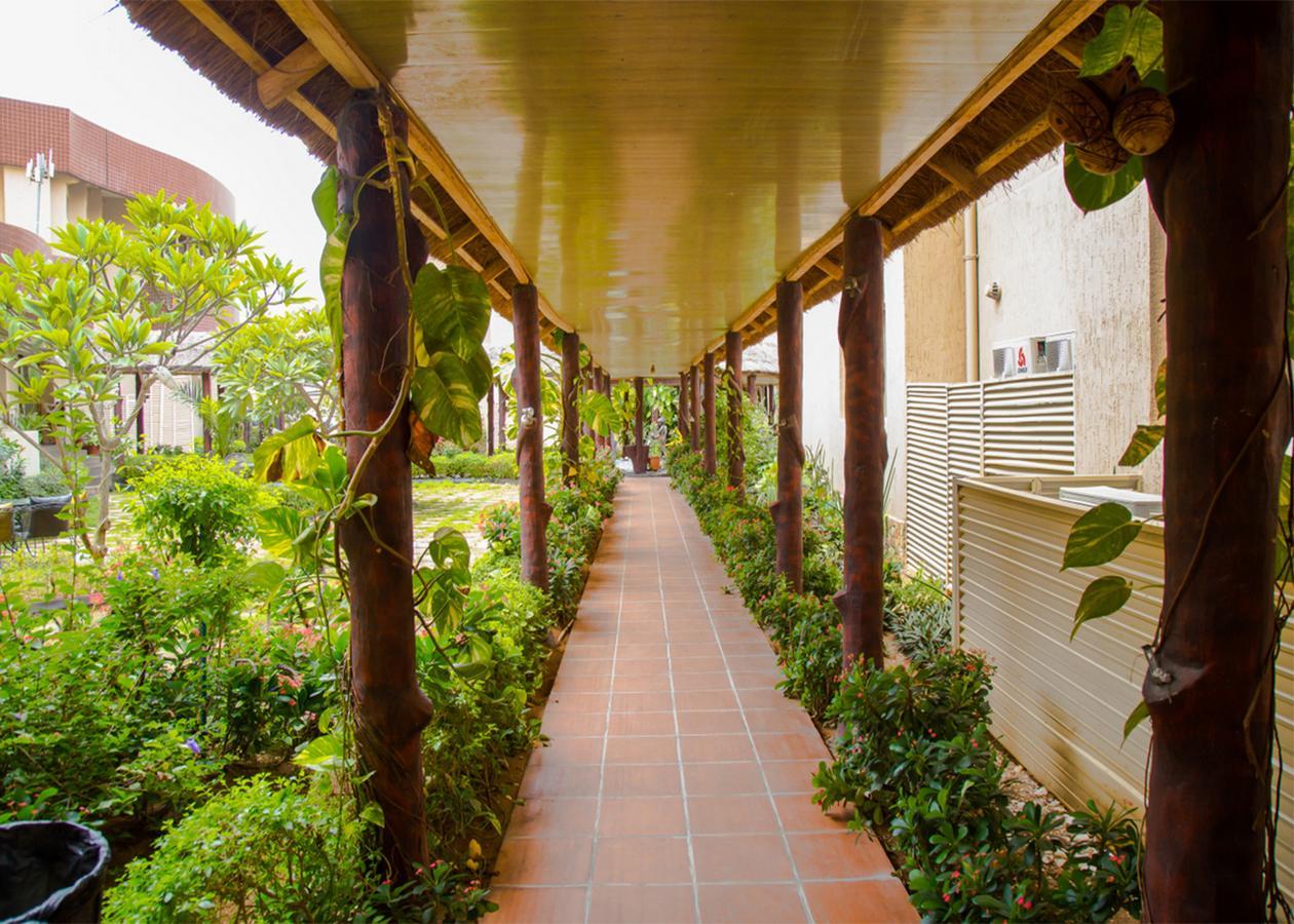 Hotel Bon Voyage Lagos Exterior photo