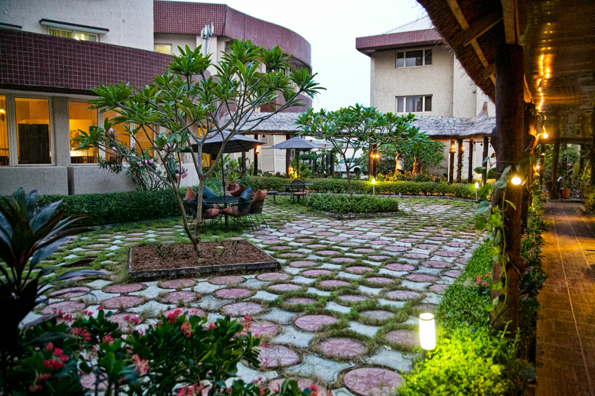 Hotel Bon Voyage Lagos Exterior photo